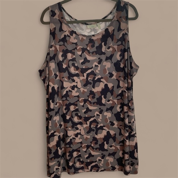 LOGO by Lori Goldstein Tops - LOGO by Lori Goldstein Camouflage Tank Top